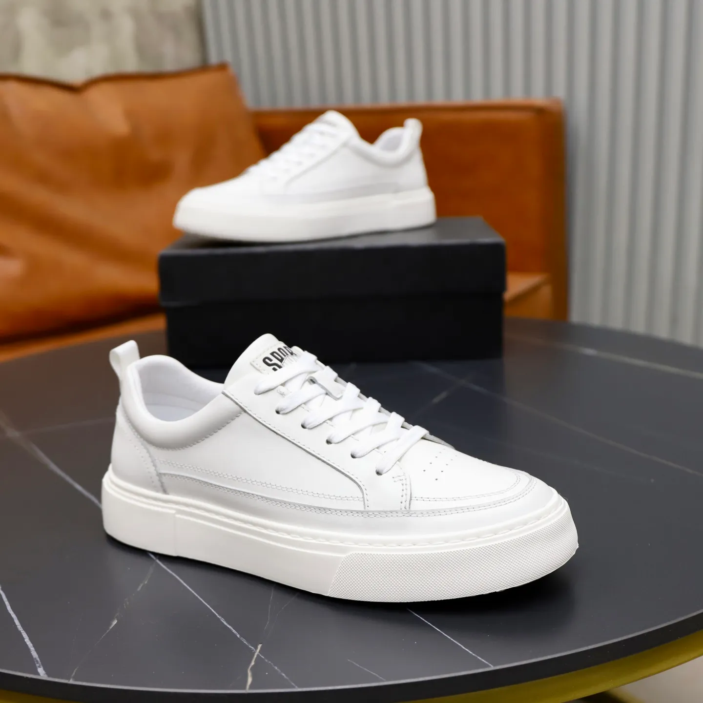 Ex-factory price: 442💰🙅‍♂️🙅‍♂️🙅‍♂️ Brand: PRADA Standard code: 38–44 (45 can be customized) Grade: Same as the official website Material: Original cowhide fabric Comfortable pigskin lining Lightweight wear-resistant outsole Style category: Men's fashionable casual shoes and boots Running sports shoes Distinguished luxury brand elements Top luxury Color: actual picture color